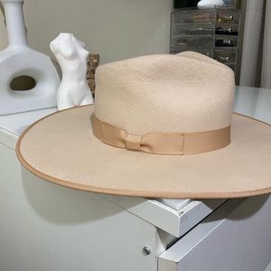 Lack of Color Ivory rachel